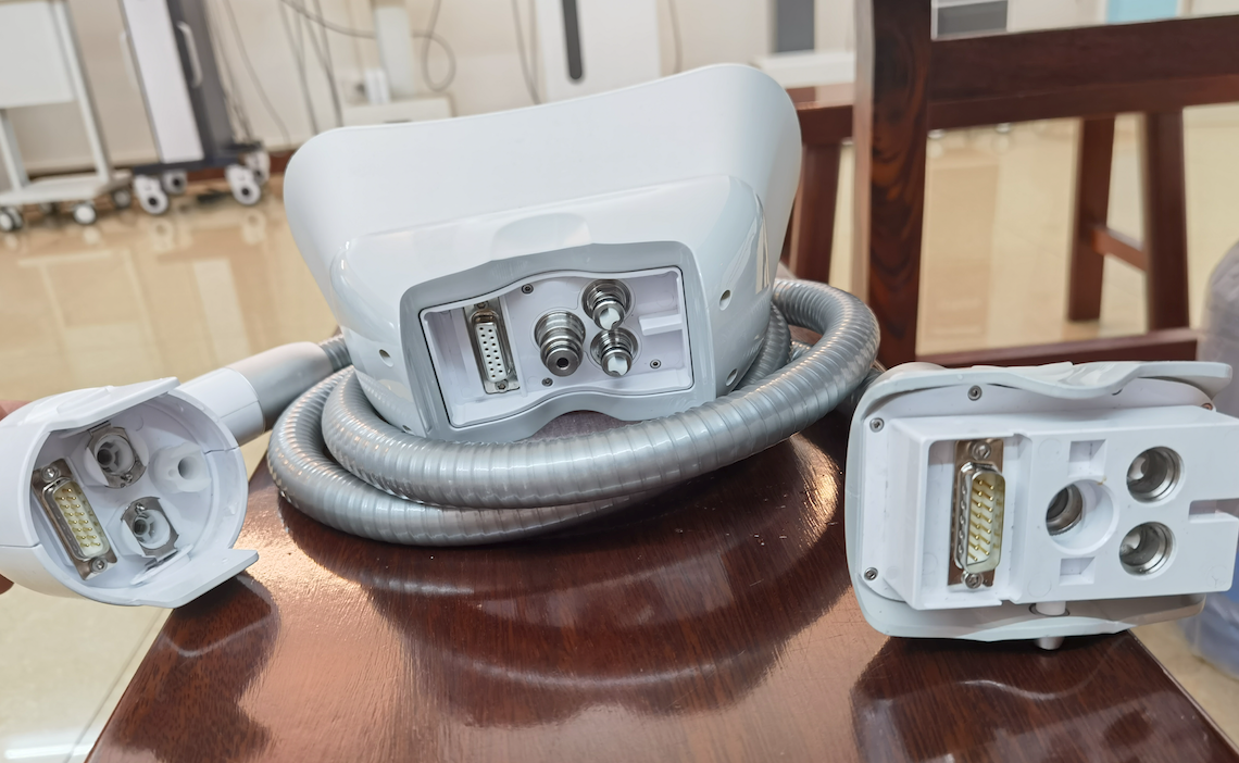 Cryolipolysis silicone cup and hose connection